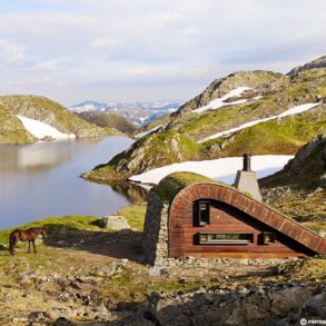 idyllique-pavillon-de-chasse-bjellandsbu-akrafjorden-cabin-Snøhetta