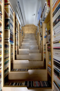 maximiser-lespace-installer-bibliotheque-escalier-Escalier de bibliothèque Levitate Architects Londres 2008-Staircase-Bookshelf