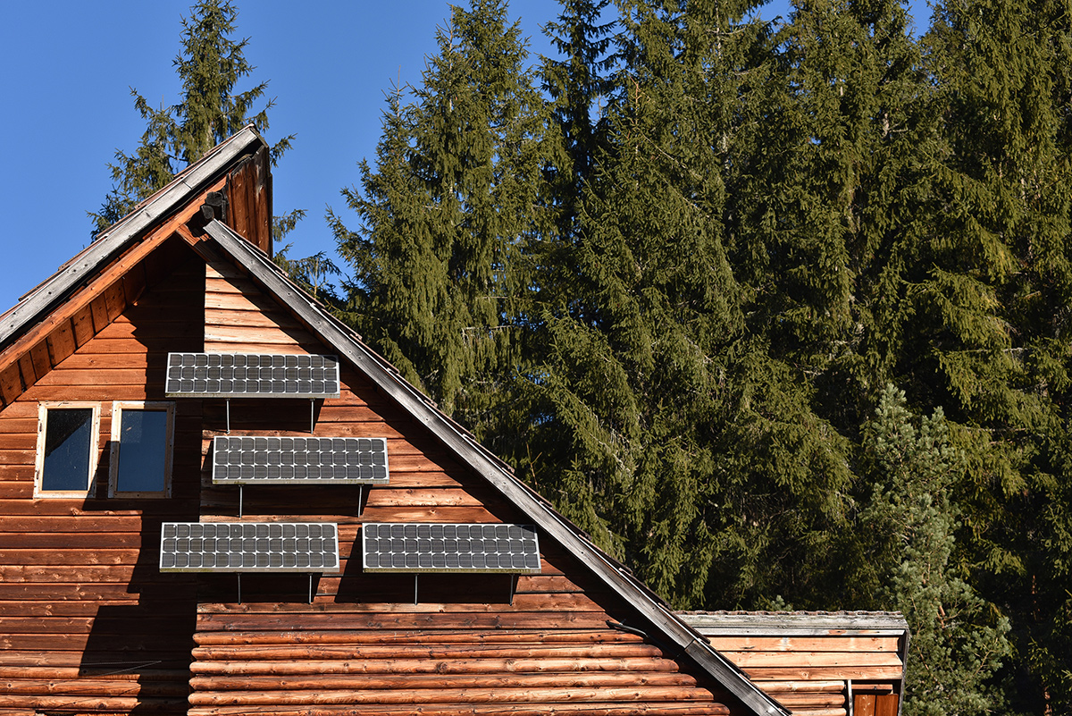 panneaux-solaires-Bâtiment à énergie positive